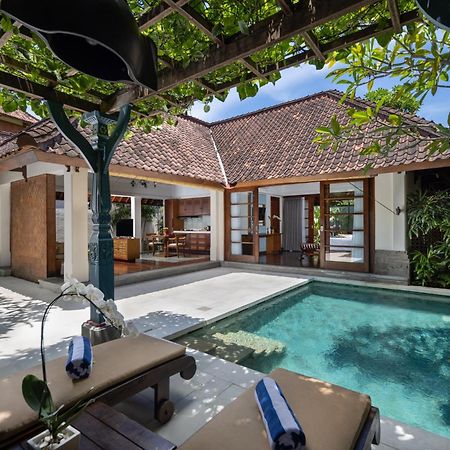 Отель The Alantara Sanur Экстерьер фото